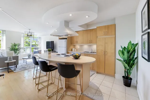 Additional image 12 of 550 Queens Quay Unit 201