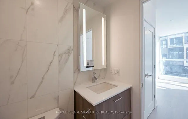 Additional image 27 of 10 In On The Park Dr Unit 105