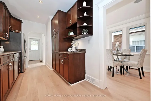 Additional image 15 of 38 Gates Ave