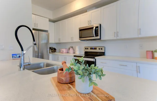 Additional image 18 of 385 Westwood Dr Unit B