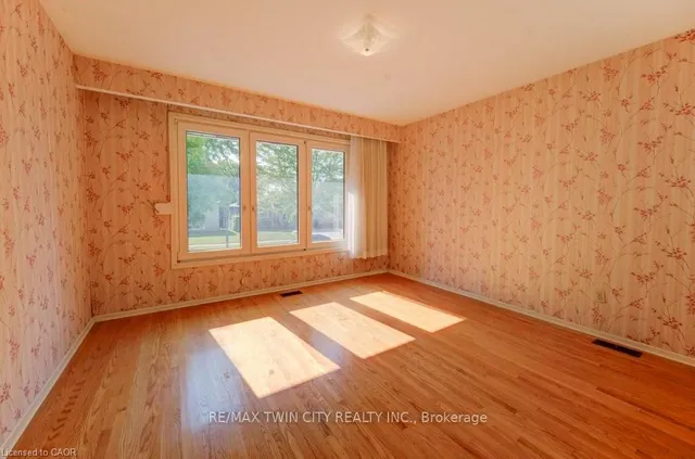 Additional image 14 of 12 Old York Cres