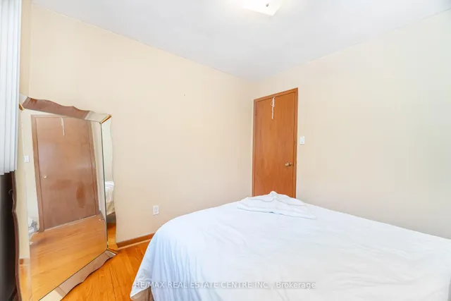 Additional image 35 of 2108 Islington Ave