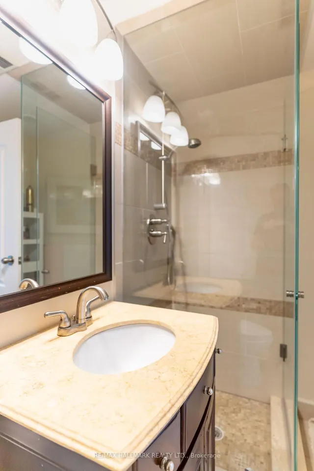 Additional image 35 of 10 Queens Quay Unit Ph9