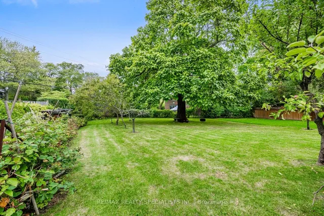 Additional image 29 of 8 Charnwood Rd