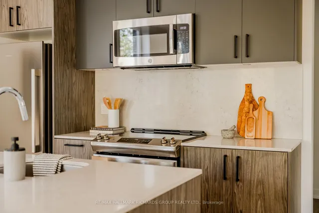 Additional image 4 of 35 Birchcliff Ave Unit 52