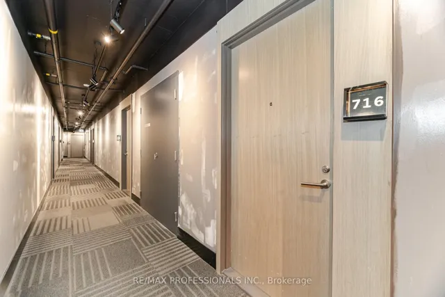 Additional image 5 of 111 Bathurst St Unit 716