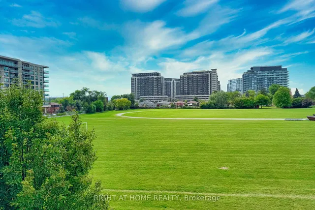 Additional image 19 of 988 SHEPPARD Ave Unit 32