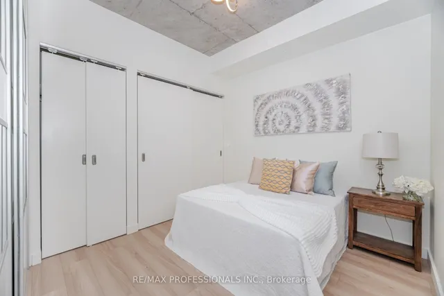 Additional image 29 of 111 Bathurst St Unit 716