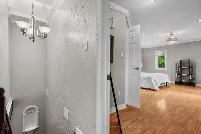 Additional image 13 of 197 Lambton Ave