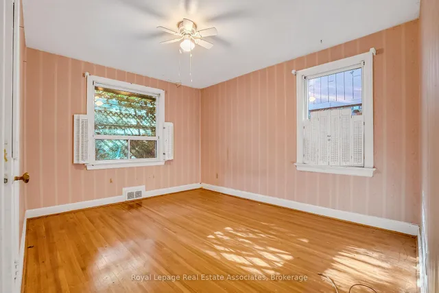 Additional image 11 of 1492 Islington Ave