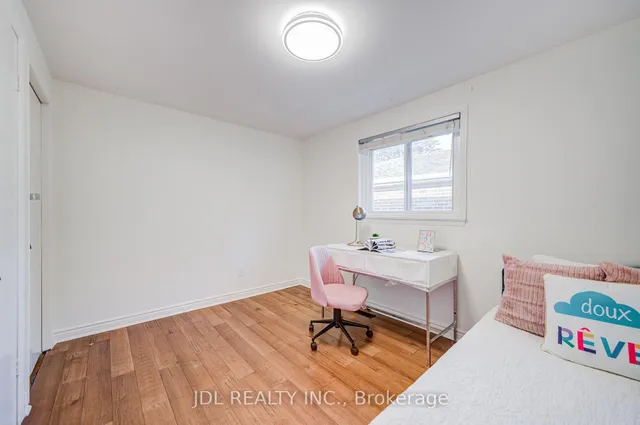 Additional image 25 of 6 Norhead Ave