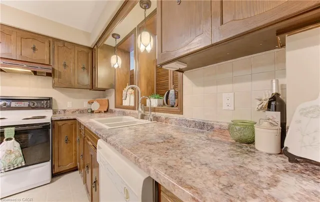 Additional image 18 of 48 East Ave