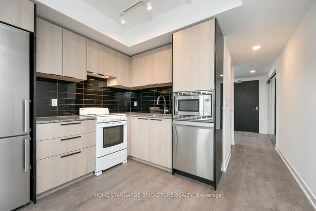 Additional image 4 of 501 Yonge St Unit 3010