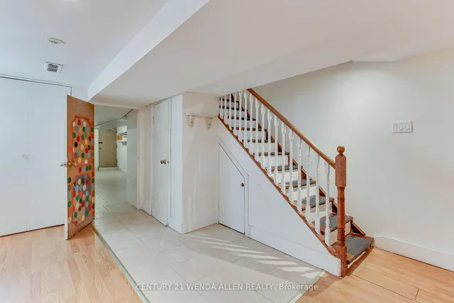 Additional image 18 of 729 Dupont St