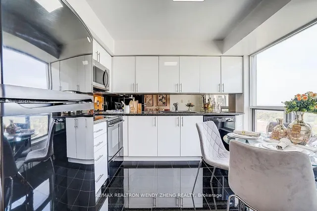 Additional image 3 of 21 Hillcrest Ave Unit 2702