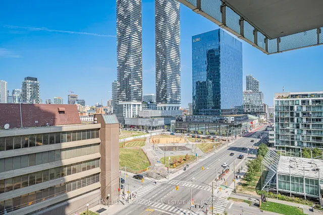 Additional image 34 of 15 Queens Quay Unit 923