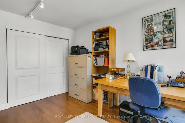 Additional image 37 of 55 Harbour Sq Unit 2311