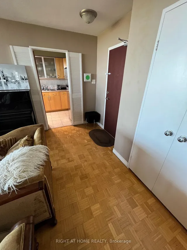 Additional image 11 of 360 Ridelle Ave Unit 1812