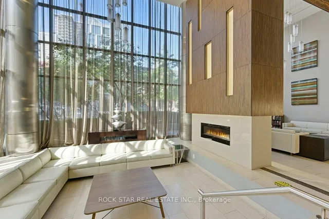 Additional image 4 of 320 Richmond St Unit LPH13