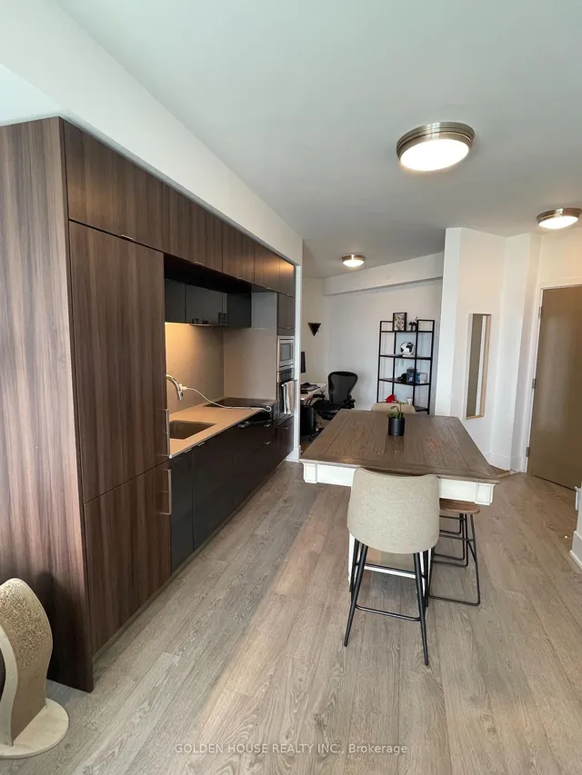 Additional image 6 of 1 Edgewater Dr Unit 314