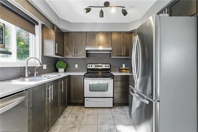 Additional image 10 of 44 Tudor St