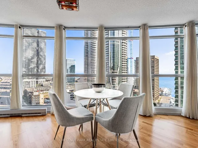 Additional image 16 of 18 Yonge St Unit 2211