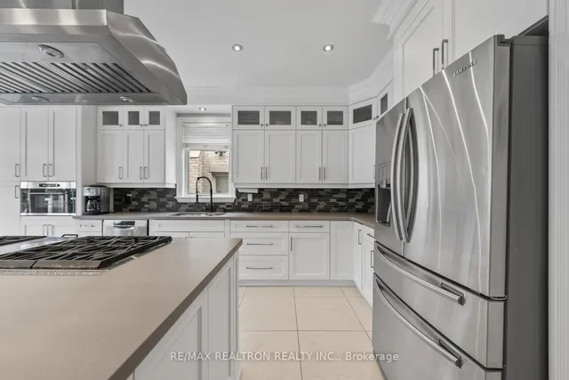 Additional image 8 of 215 Reiner Rd