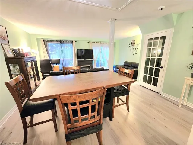 Additional image 14 of 32 Mowat Blvd Unit 8