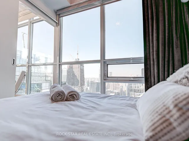 Additional image 36 of 55 Bremner Blvd Unit 4501