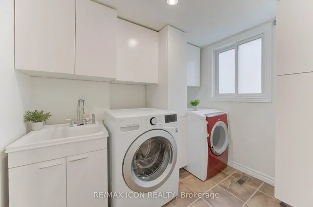 Additional image 17 of 43 Winding Way