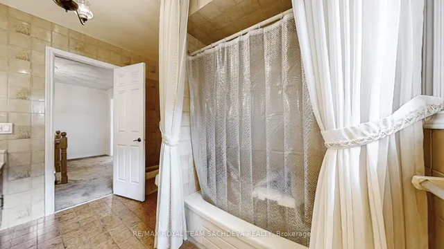 Additional image 35 of 34A Orchard Park Dr