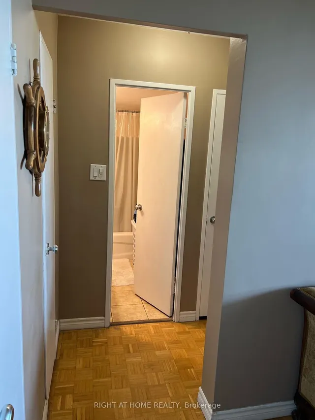 Additional image 16 of 360 Ridelle Ave Unit 1812