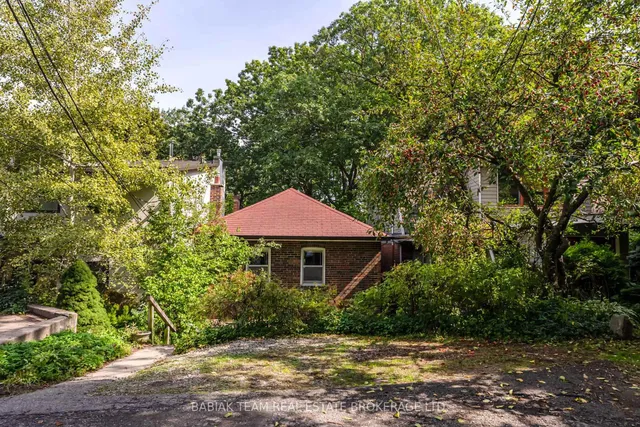 Additional image 2 of 8 Grenadier Ravine Dr