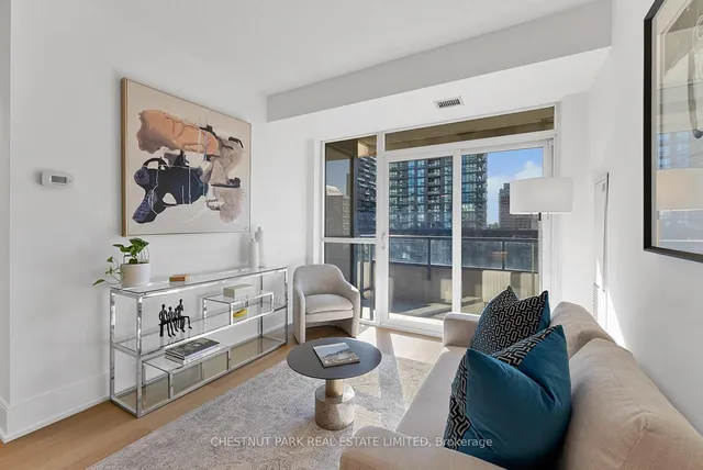 Additional image 5 of 70 Roehampton Ave Unit 719