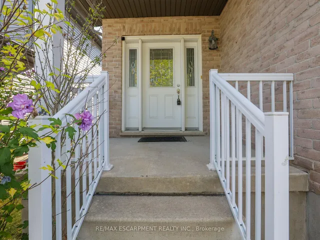 Additional image 7 of 36 Lemon Grass St