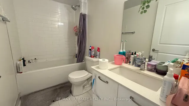 Additional image 17 of 1630 Queen St Unit 301