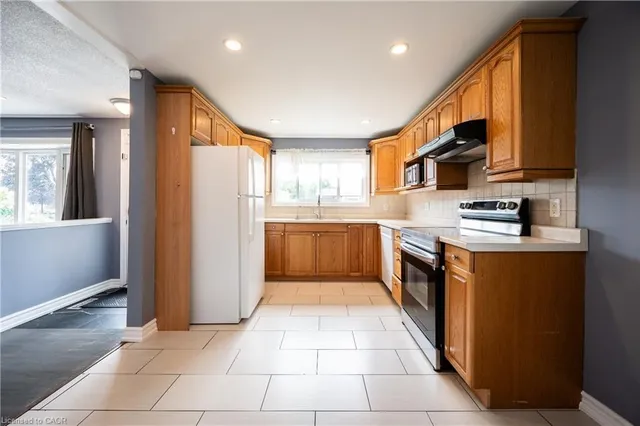 Additional image 13 of 66 Belwood Cres