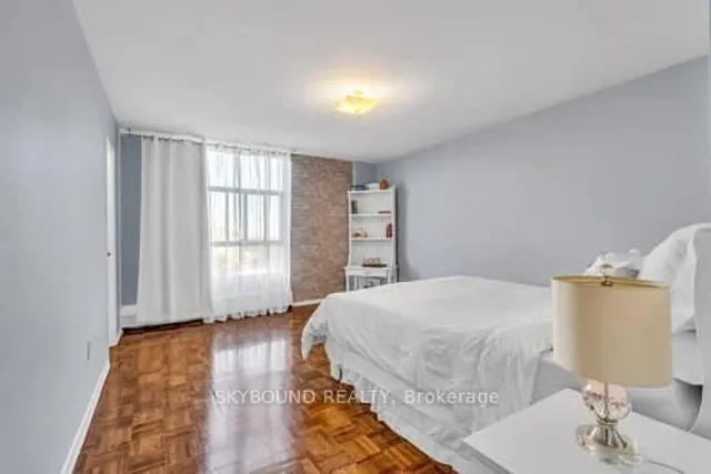Additional image 22 of 44 Longbourne Dr Unit 1004