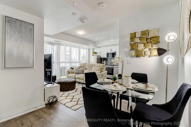 20 Meadowglen Pl Unit 326