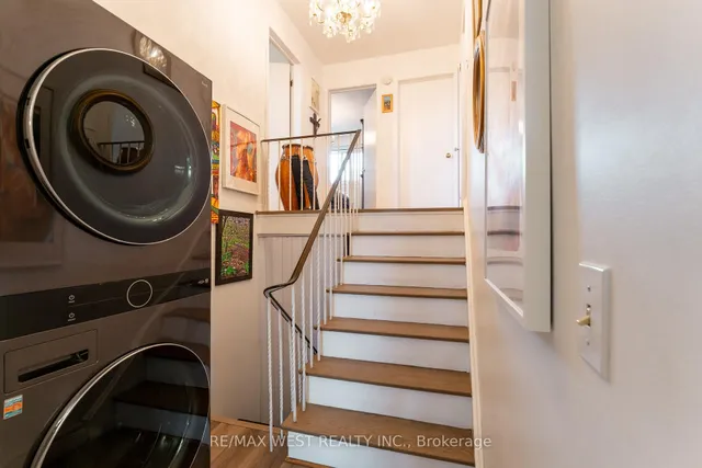 Additional image 18 of 330 Pellatt Ave