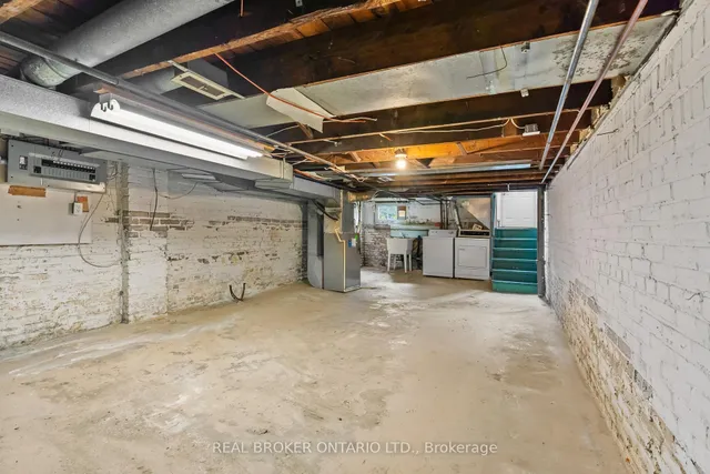 Additional image 31 of 47 Mortimer Ave