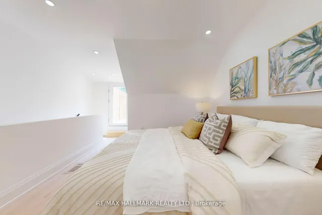 Additional image 19 of 51 Withrow Ave