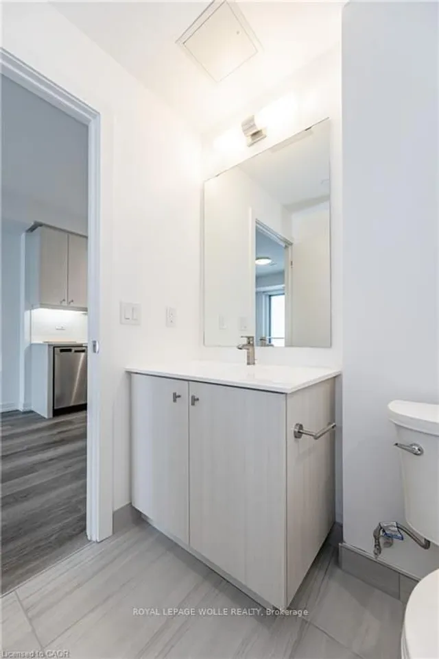 Additional image 18 of 15 Wellington St Unit 907