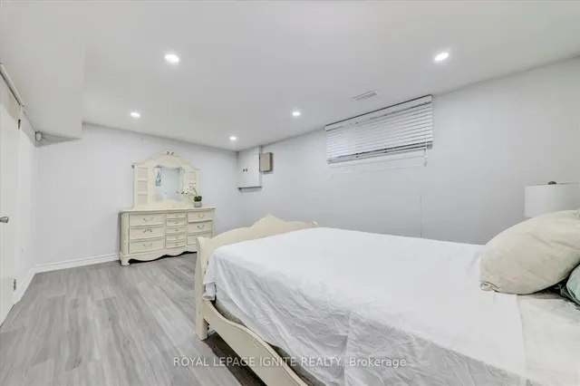 Additional image 29 of 237 Blake Ave