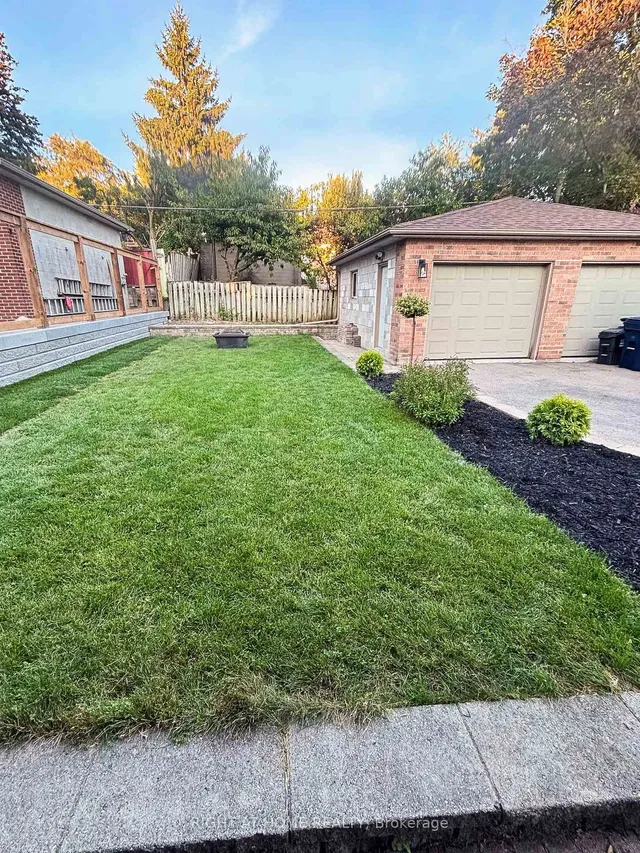 Additional image 25 of 7 Adele Ave