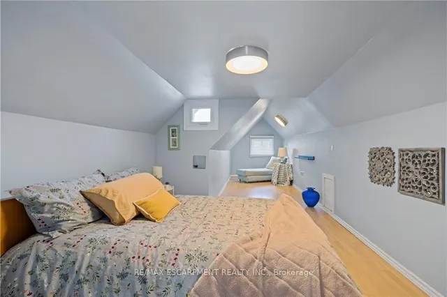 Additional image 45 of 406 Margueretta St
