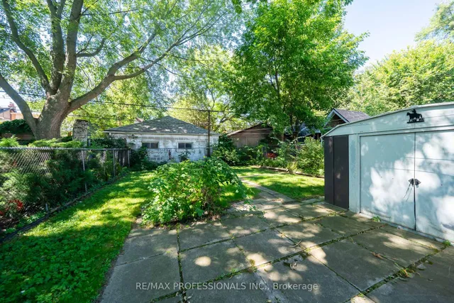 Additional image 34 of 24 Queens Ave