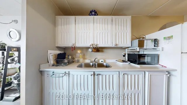 Additional image 15 of 2 Glamorgan Ave Unit 1015