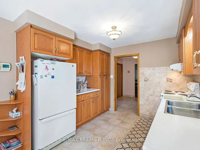 Additional image 19 of 33 Clair Rd