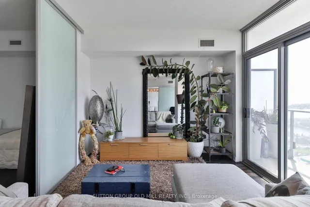 103 The Queensway Unit 2210